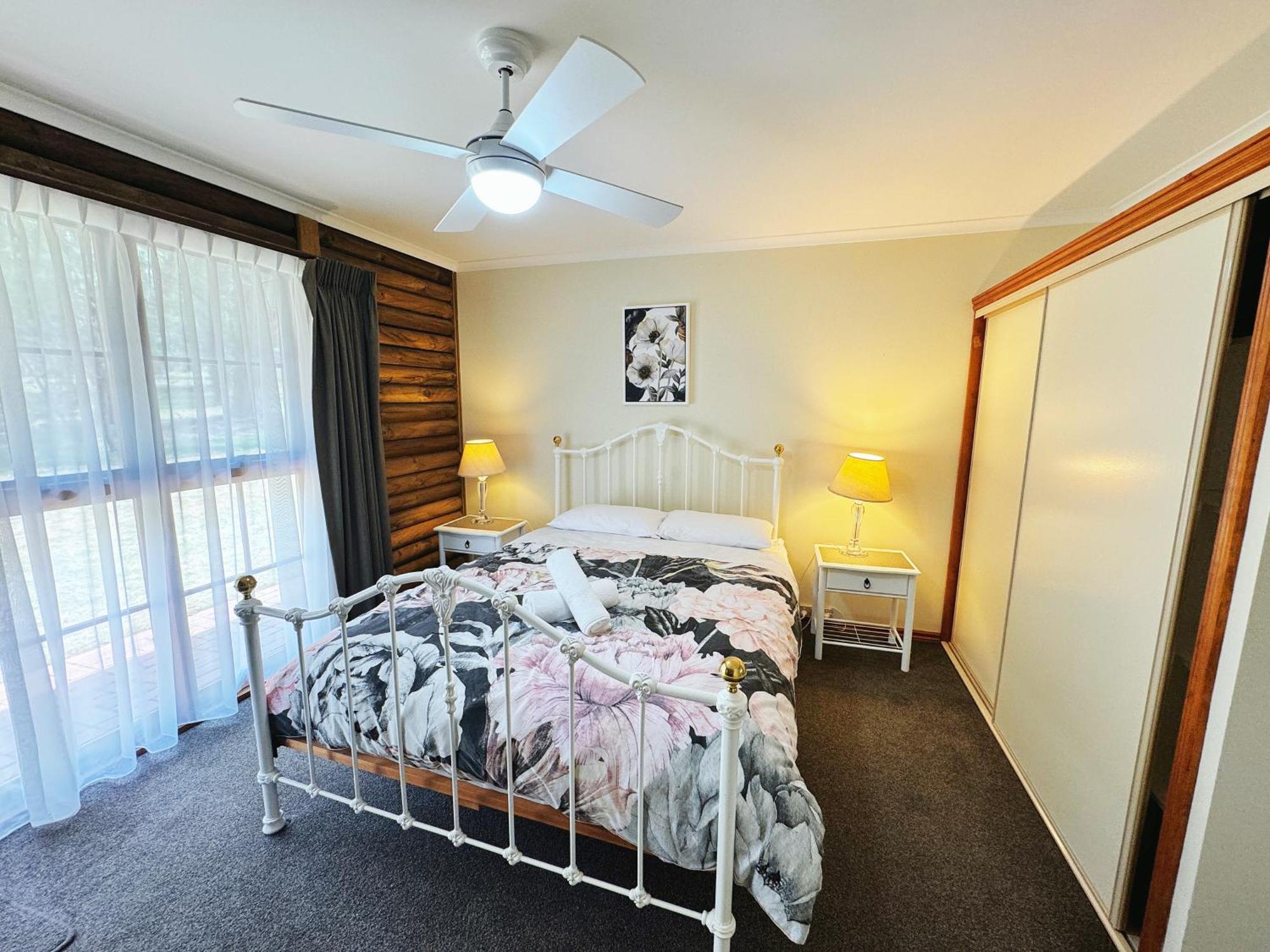 Halls Gap Log Cabins Bagian luar foto