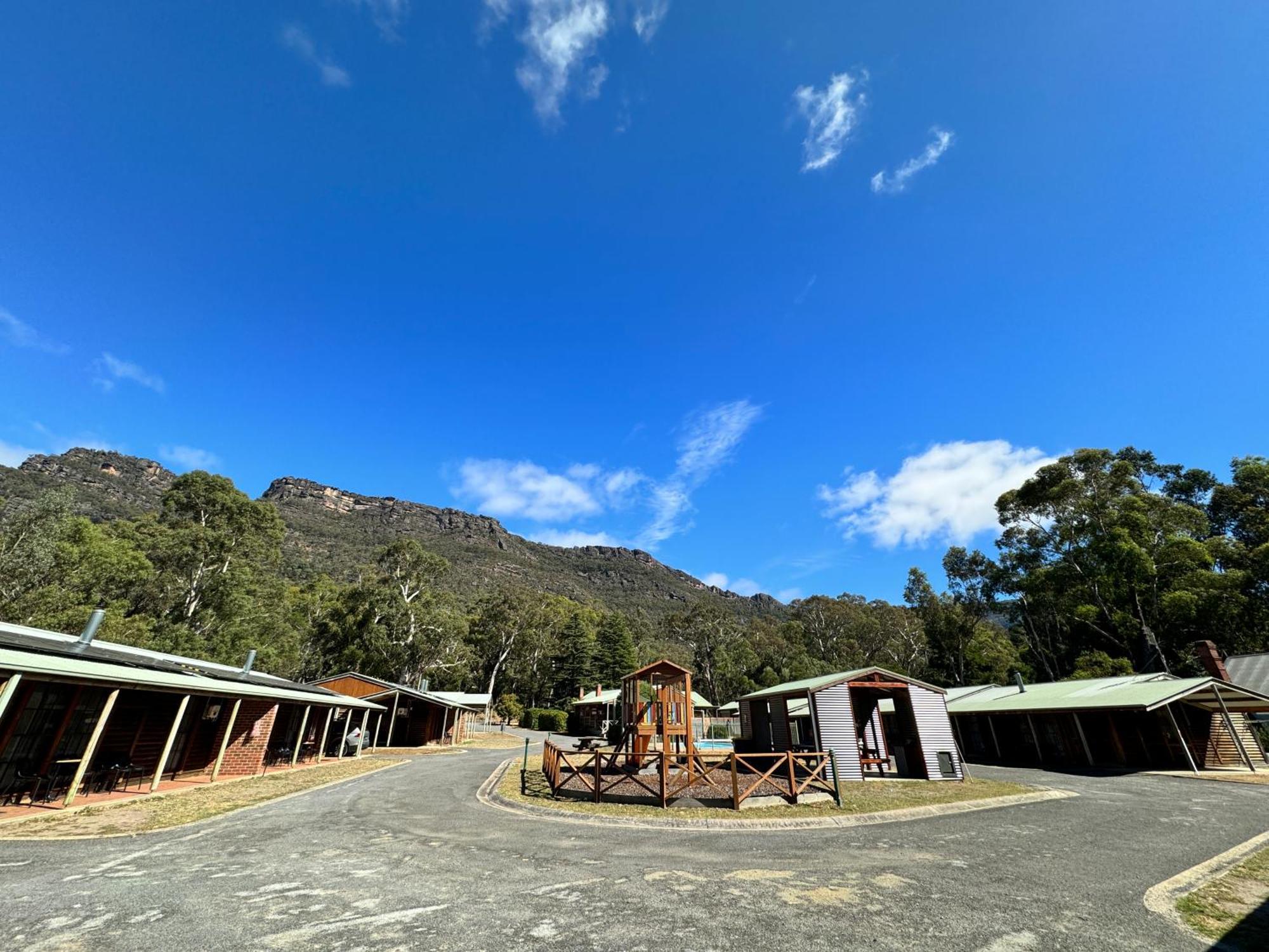 Halls Gap Log Cabins Bagian luar foto