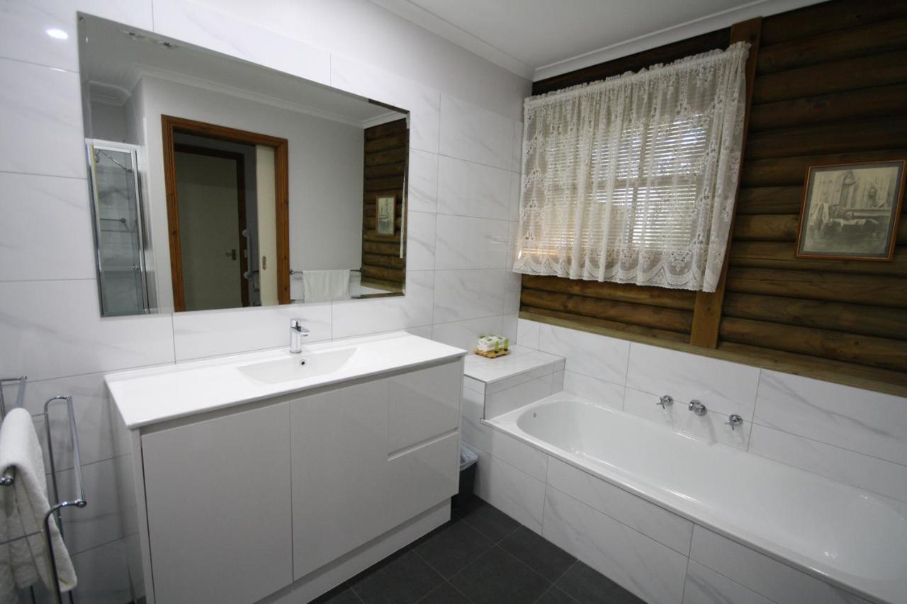 Halls Gap Log Cabins Bagian luar foto